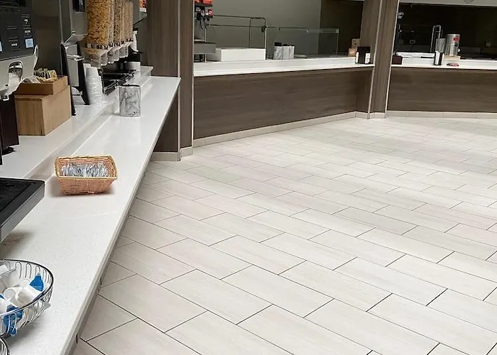 Embassy By Hilton Chicago Woodfield 3* Schaumburg