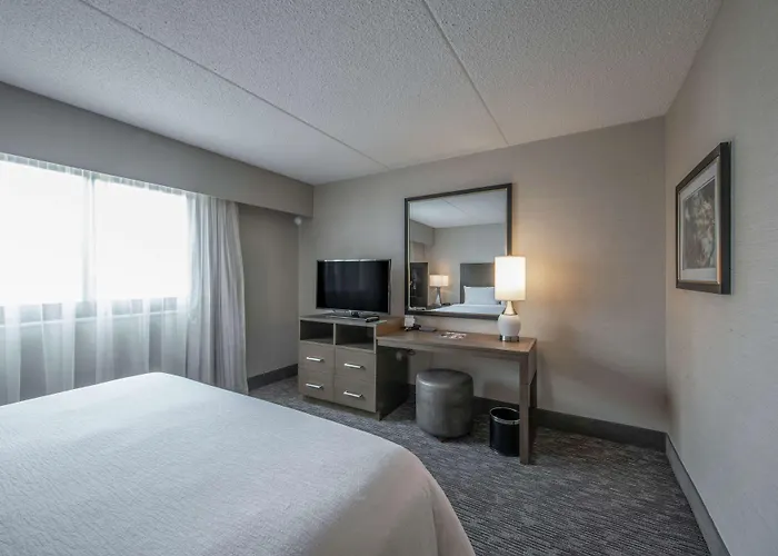 Embassy By Hilton Chicago Woodfield Hotel Schaumburg