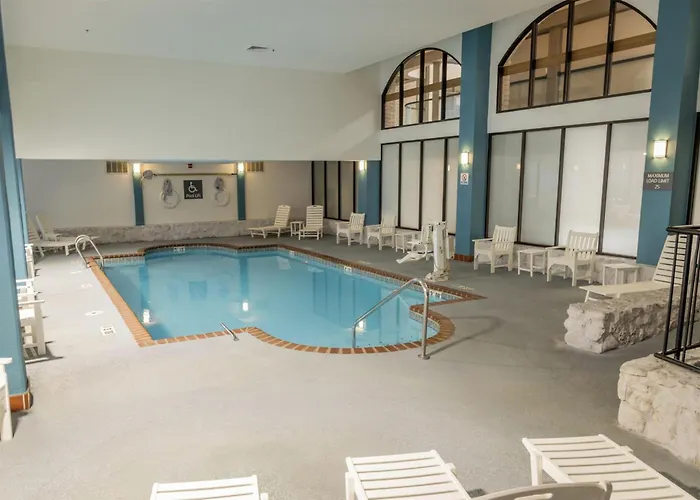 Hotel Embassy By Hilton Chicago Woodfield Schaumburg