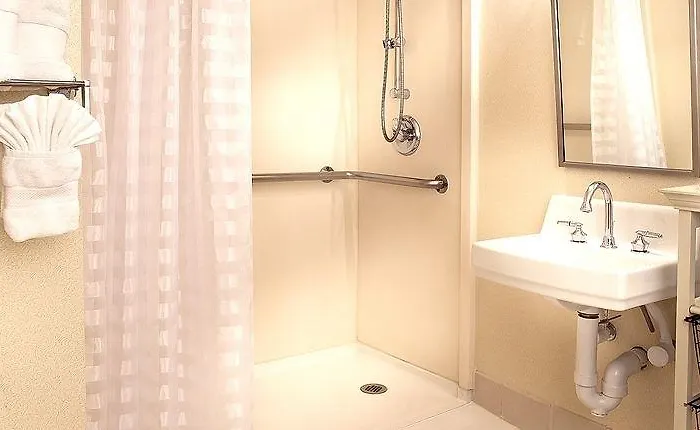 Embassy By Hilton Chicago Woodfield Hotel