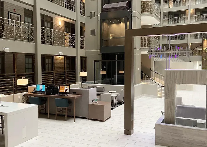 Embassy By Hilton Chicago Woodfield Schaumburg