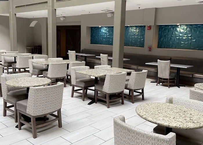 Embassy By Hilton Chicago Woodfield 3* Schaumburg