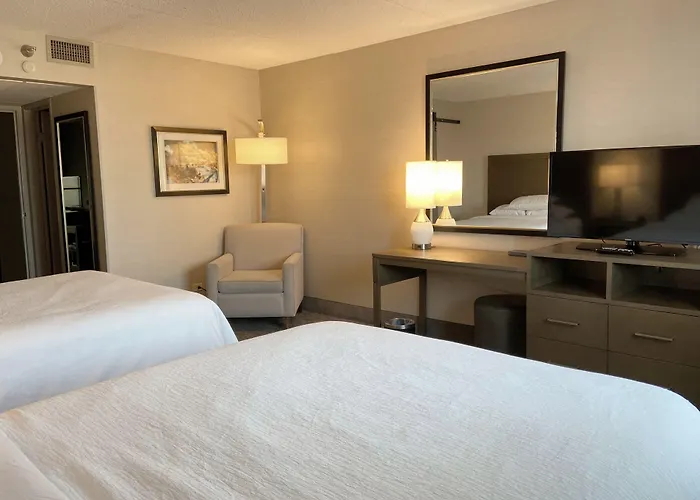 Hotel Embassy By Hilton Chicago Woodfield Schaumburg