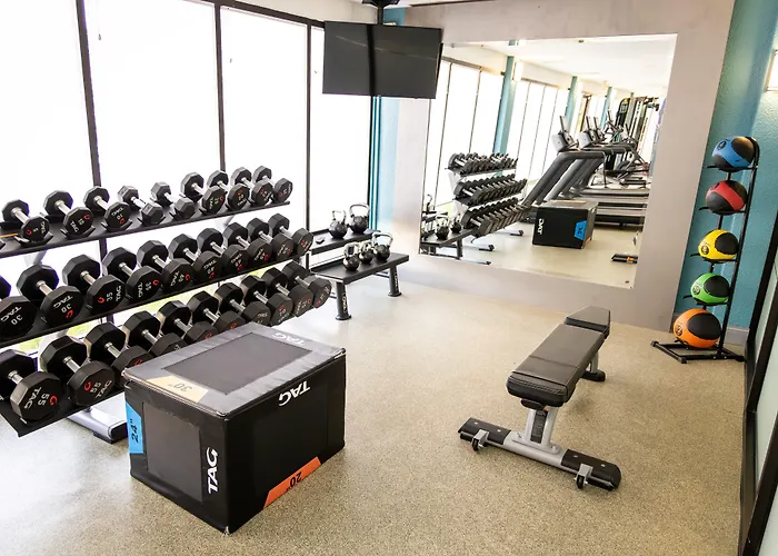 Embassy By Hilton Chicago Woodfield Hotel 3*