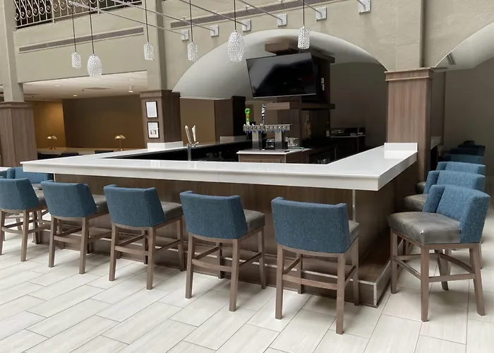 Embassy By Hilton Chicago Woodfield