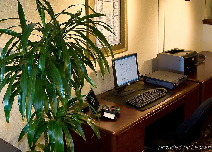 Embassy By Hilton Chicago Woodfield 3* Schaumburg