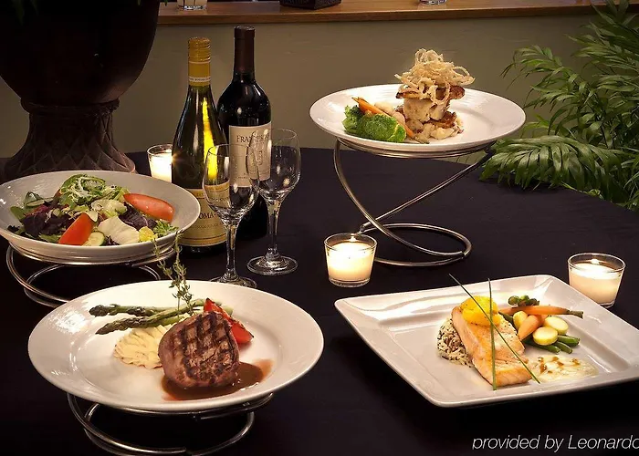 Embassy By Hilton Chicago Woodfield 3*