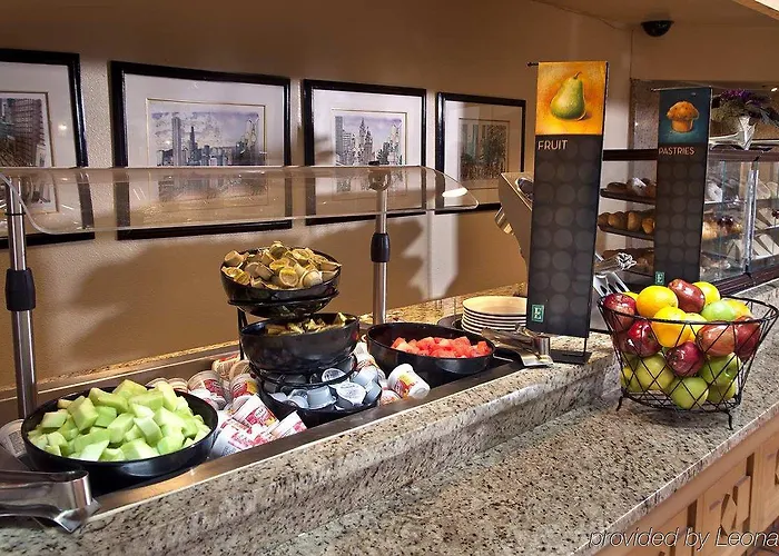 Embassy By Hilton Chicago Woodfield 3* Schaumburg