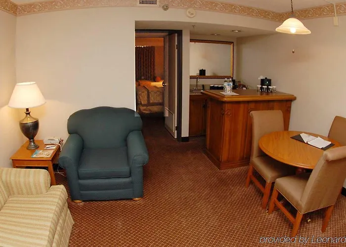Embassy By Hilton Chicago Woodfield Hotel Schaumburg