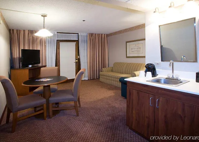 Embassy By Hilton Chicago Woodfield Hotel 3*