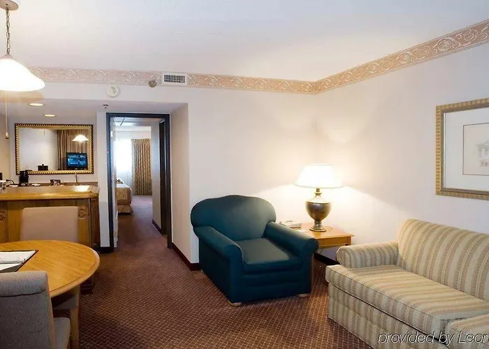 Embassy By Hilton Chicago Woodfield 3* Schaumburg